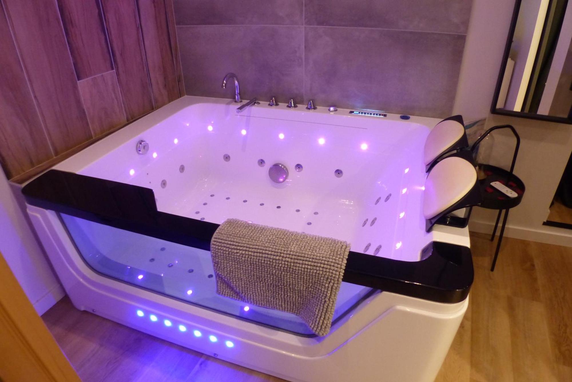 נאנט Appartement Balneotherapie Et Sauna Hyper Centre מראה חיצוני תמונה